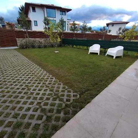 Mirador Playa De Oyambre-vista Al Mar Y Jardin Canales (Cantabria)