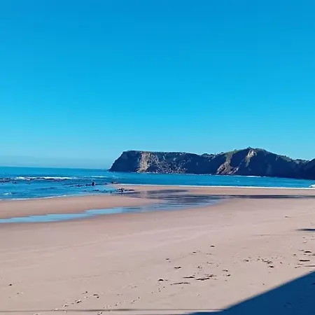 Hébergement de vacances Mirador Playa De Oyambre-vista Al Mar Y Jardin